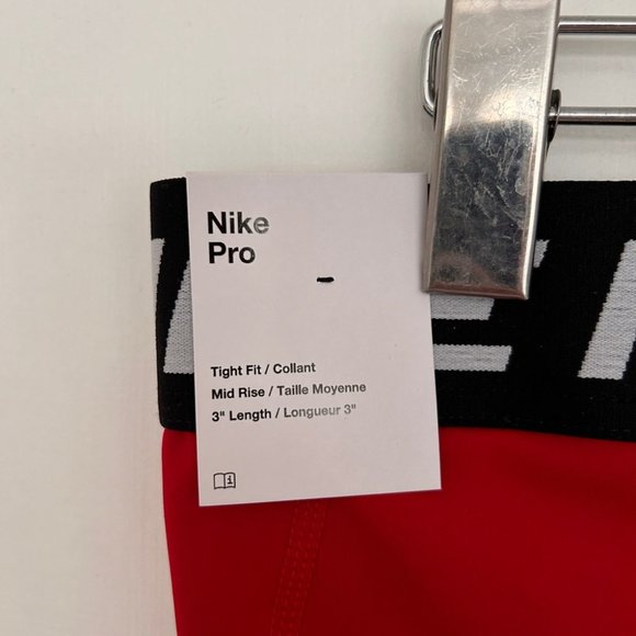 BNWT Women’s Red Nike Pro Dri Fit Training Shorts in Size XL - Picture 6 of 12